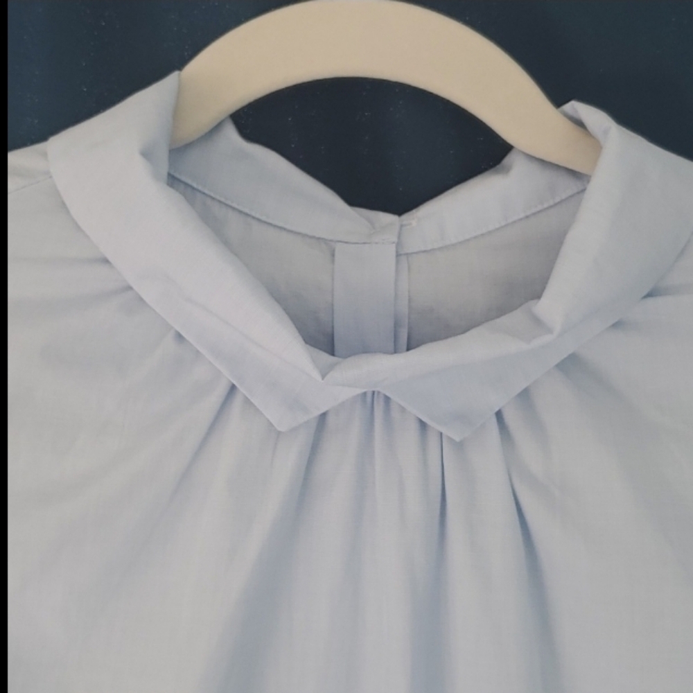 Gallego Desporte, Sleeveless Button Back Shirt, Light Blue, Size M - Picture 4 of 13